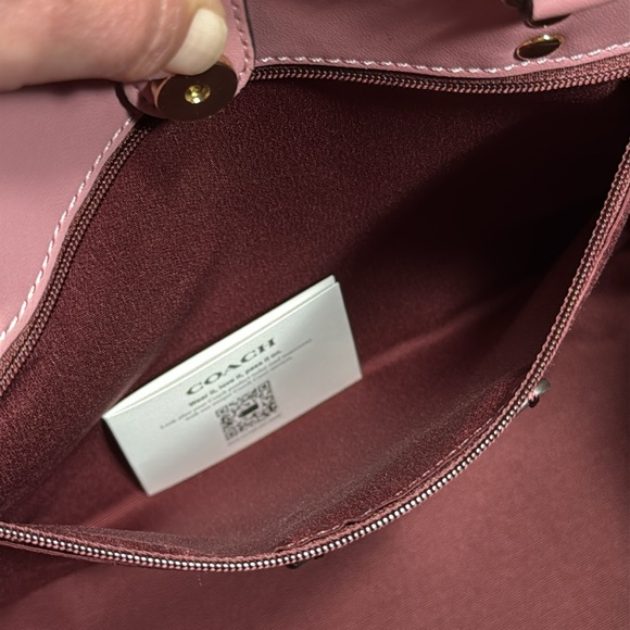 COACH DEMPSEY CARRYALL - Picture 10 of 12